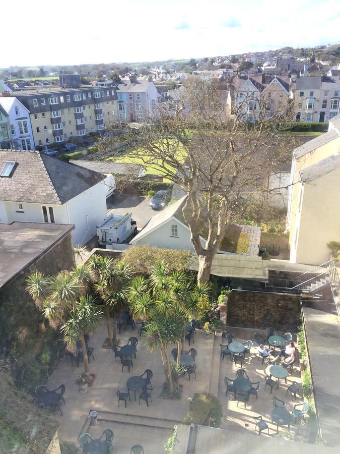 Clarence House Hotel Tenby Exterior photo